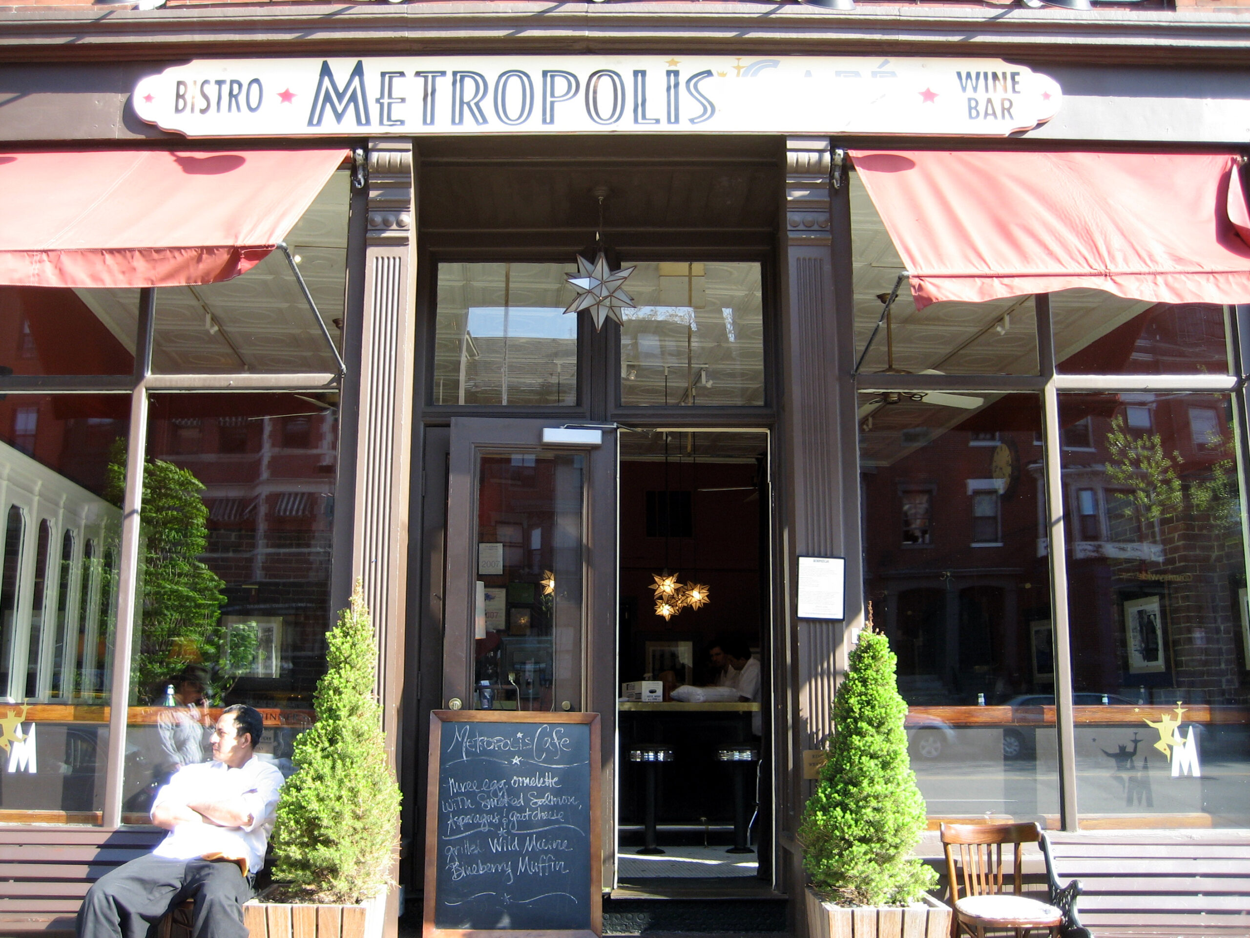 Review: Metropolis Café